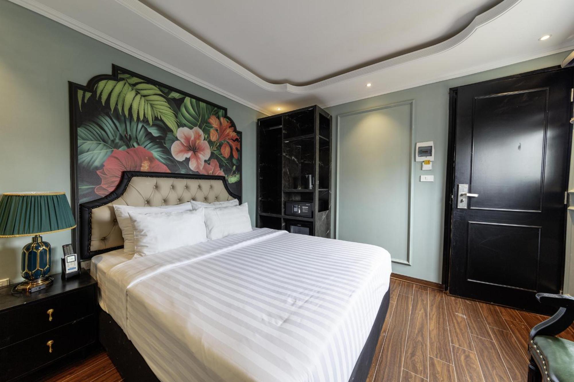 Madelise Amica Hotel And Travel Hanoi Esterno foto