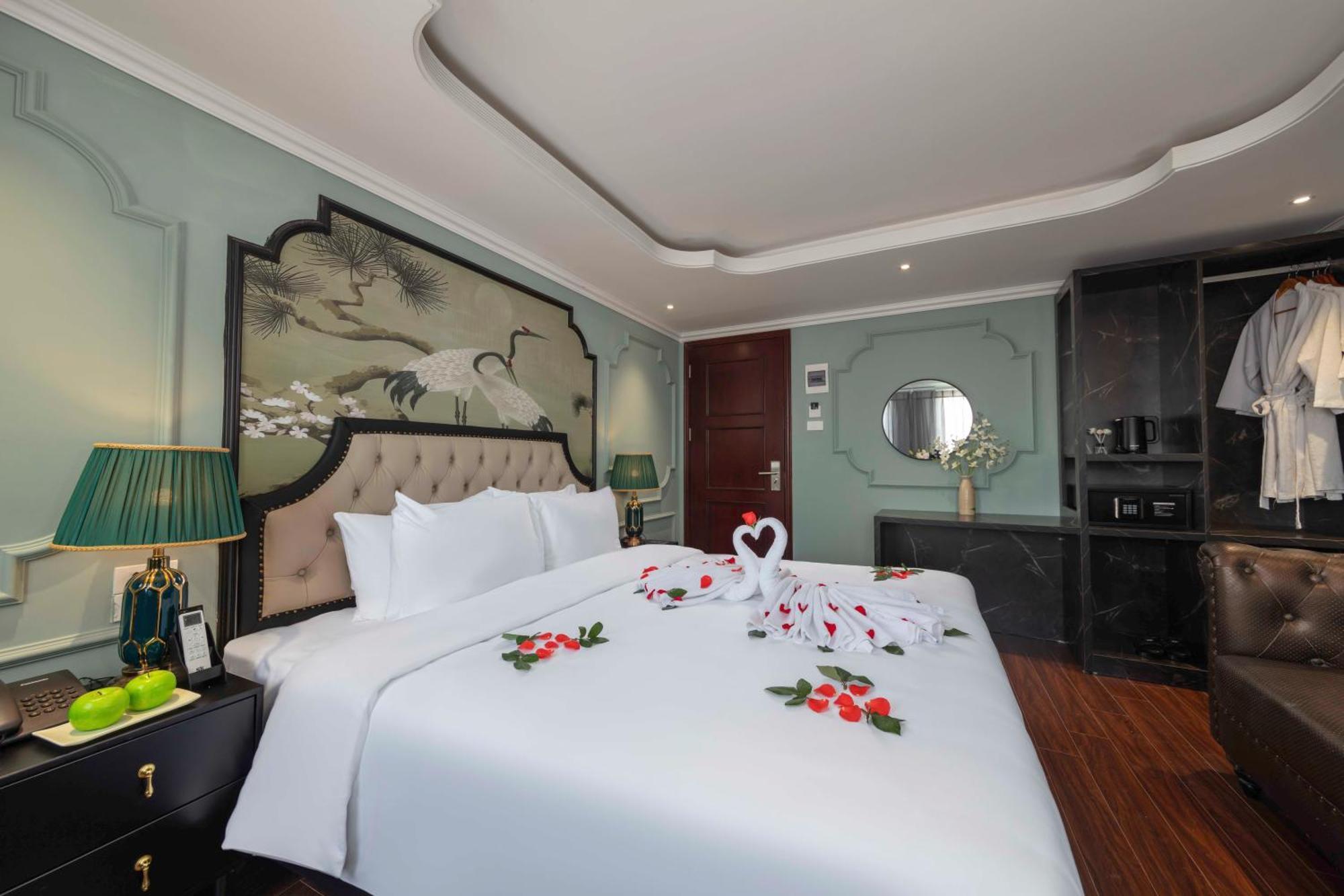 Madelise Amica Hotel And Travel Hanoi Esterno foto