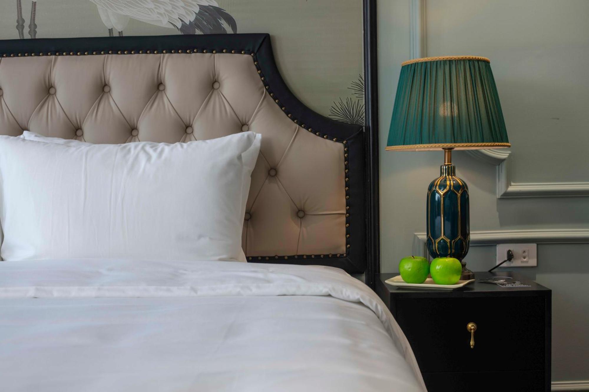 Madelise Amica Hotel And Travel Hanoi Esterno foto